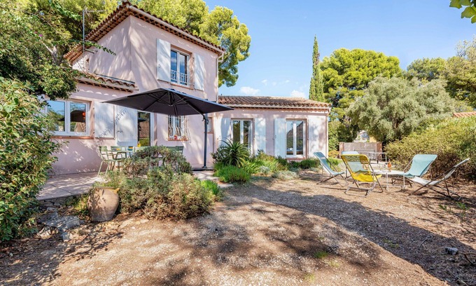 La Ciotat Chalet De Esquí | Sàrti. Maison à 5m à pied des plages, jardin, BBQ