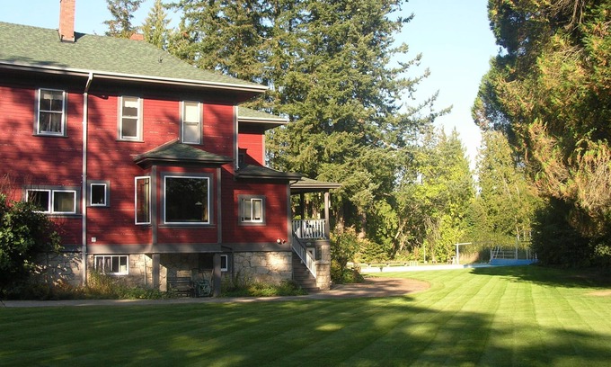 Agassiz Cama Y Desayuno | Sasquatch Crossing Eco Lodge B&B