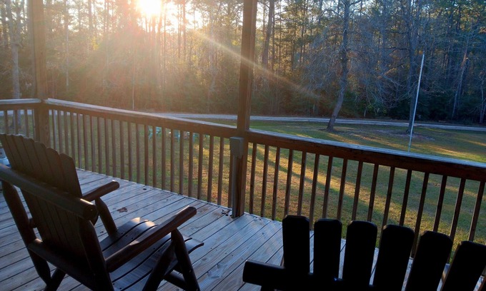 Brookeland Cabaña | Sassy Bass Bungalow in Rayburn Country minutes from Sam Rayburn BOAT PARKING