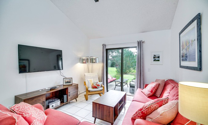Tropic Casa | Satellite Beach Townhome w/ Patios: 2 Mi to Beach