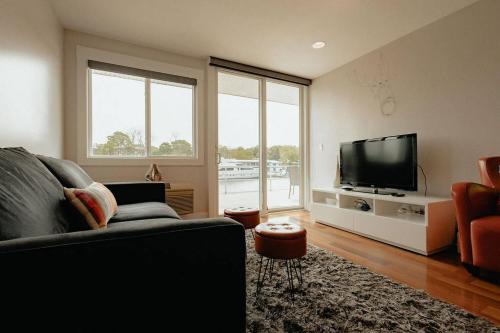 Saugatuck Apartamento | Saugatuck Waterfront Getaway Shop, Eat, Bike, Pool