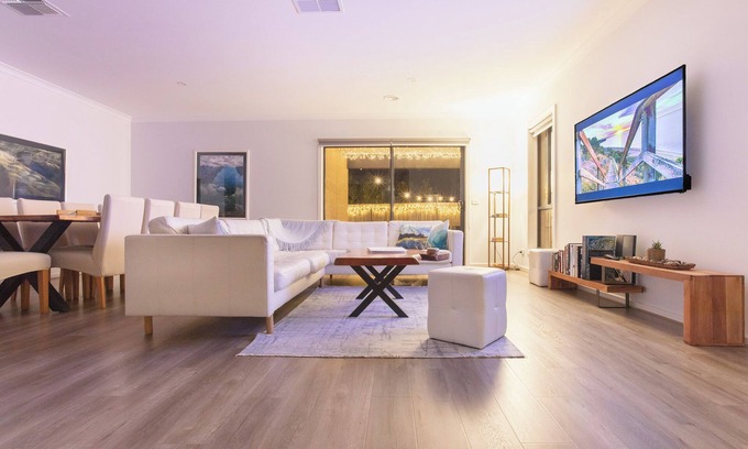 St Leonards Casa | Sauna + King Beds Tranquillity Base Fun Family Home