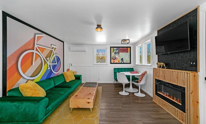 Brevard Casa | Sauna+Walk downtown + Close to National Forest + Brevard Music Center + king bed