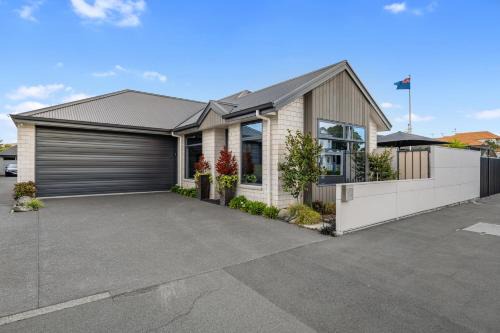 Blenheim Casa | Sauvignon Place - Blenheim Holiday Home