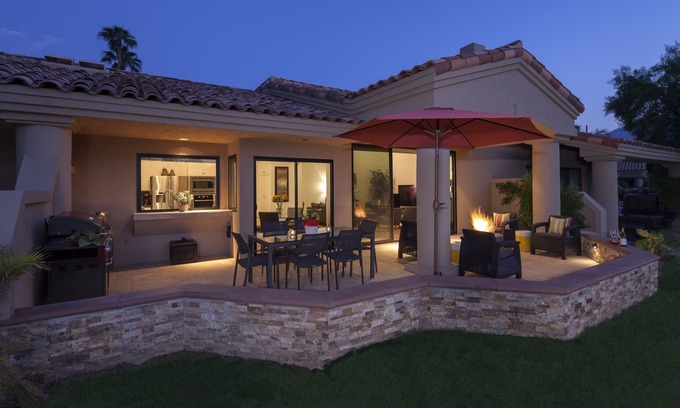 La Quinta Condominio | Condominio PGA West remodelado de lujo en el campo del estadio TPC ¡Vistas a la montaña, carrito de golf!