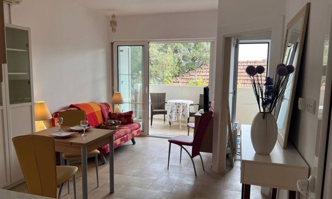 Topla Apartamento | SAVINA Apartan 20 metara od mora stan za 3 osobe