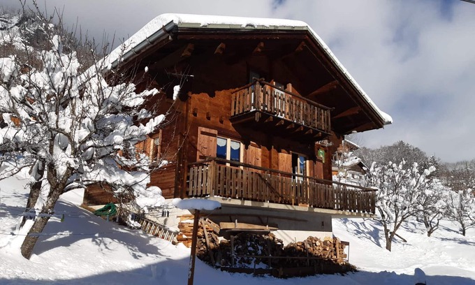 Flumet Chalet De Esquí | Savoyard nest with Mont Blanc view
