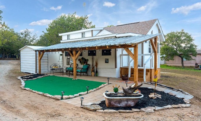 Fredericksburg Casa | Sawmill Cottage
