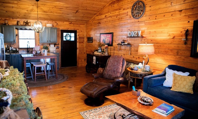 Boone Cabina | Say Hello to Cozy Cabina!