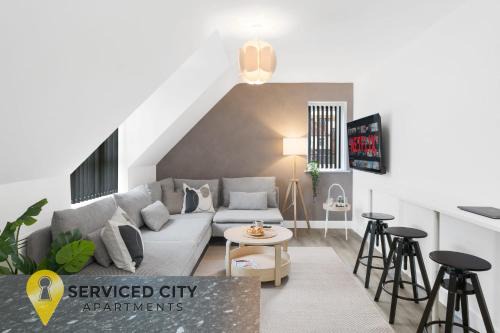 Balsall Common Casa | SCA-Arden House 10min to NEC Sleeps 6 Parks 2 Vans
