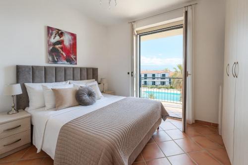 Scalea Apartamento | Scalea Apartments & Pool