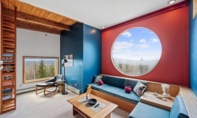 Fairbanks Casa | Scandinavian Aurora Villa