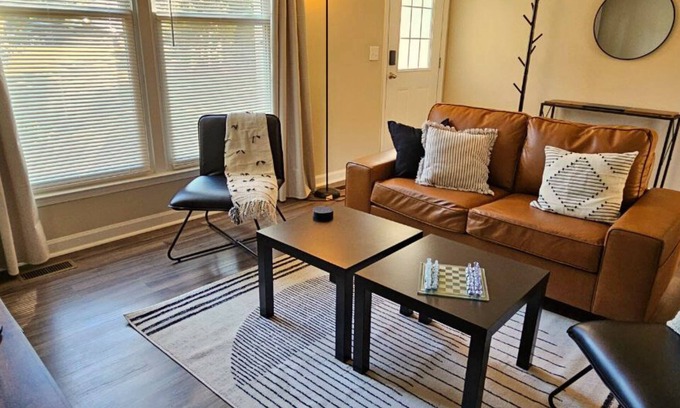 Greensboro Casa | Scandinavian Lake House 3-bedroom / 2-bath