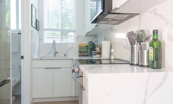 North Hollywood Apartamento | Scandinavian-Style 1BR Apartment BUILT 2024 (p80)