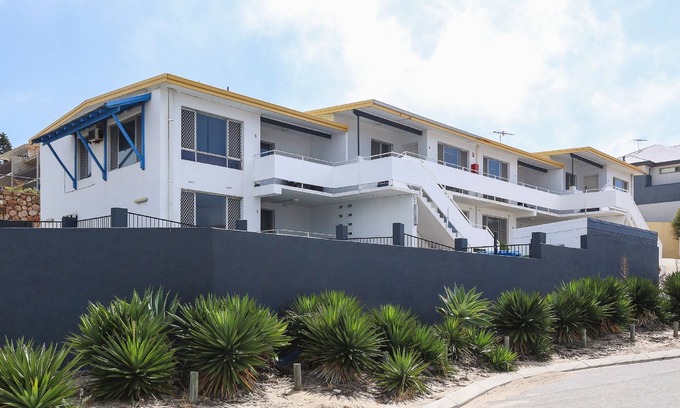 Scarborough Hotel | Scarborough Apartments
