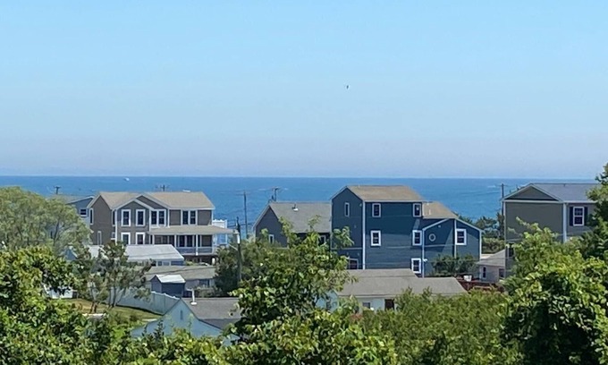 Eastward Look Casa | Scarborough Beach, Ocean View, Sleeps 10, A / C, Cable, Internet, Ropa de cama