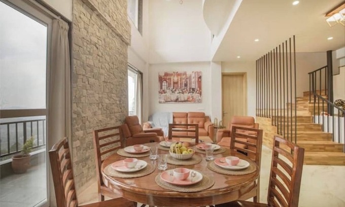 Kumarhatti Casa | Scarlett Peaks | Luxe 4BHK w/Theatre & Game Lounge