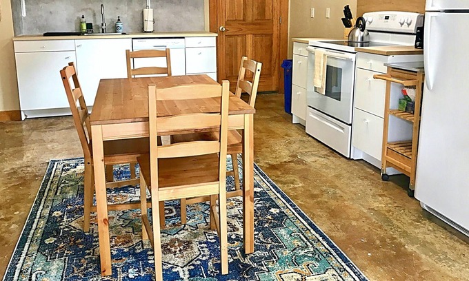 Durango - Purgatory Apartamento | Scenic 1BR Country Retreat w/ Fireplace
