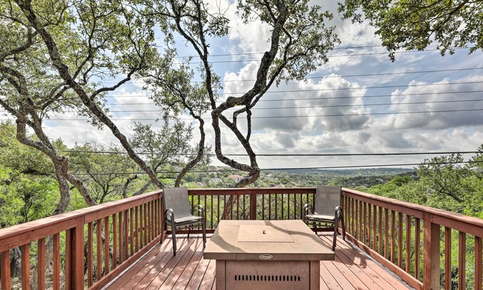 Northwest Hills Casa | Scenic Austin Escape w/ Pool < 8 Mi to Dtwn!