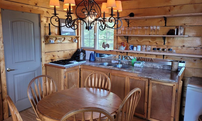 Central Okanagan Cabina | Scenic cabin overlooking Oyama Lake. Big deck. Pet-friendly!