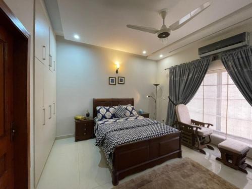 Islamabad Casa | Scenic Cozy Retreat in Islamabad