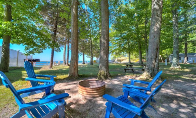 Muskegon Cabina | Scenic Drive Resort - Cabin #5