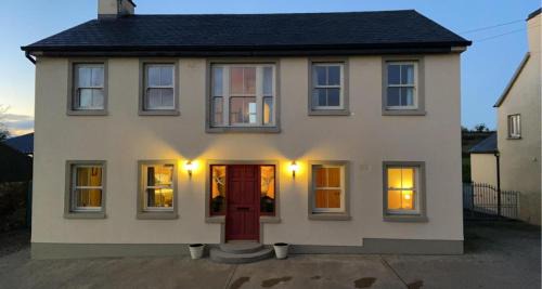 Labasheeda Casa | Scenic Estuary Way 3-Bed Home in Labasheeda
