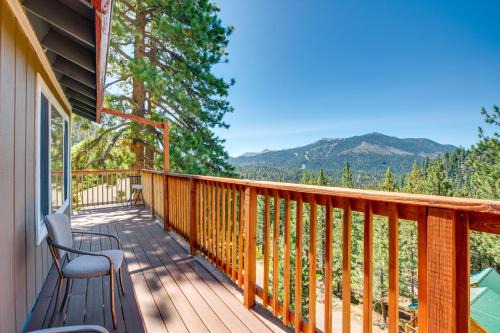 Upper Kingsbury Casa | Scenic Home with Sauna - 7 Mi to Heavenly Mountain!
