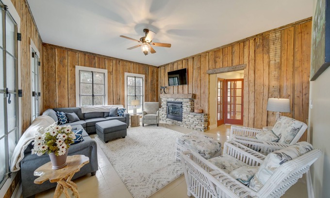 Loon Lake Casa | Scenic Loon Lake Adventure Retreat w/ Dock!