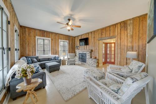 Loon Lake Casa | Scenic Loon Lake Adventure Retreat with Dock!
