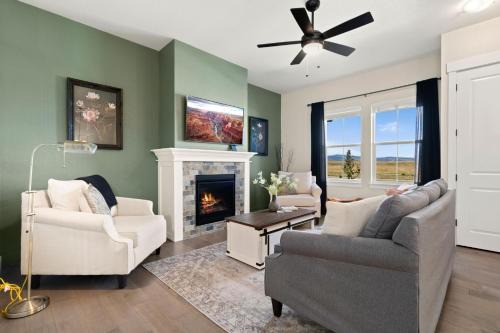 Loveland Casa | Scenic Mountain Retreat Golf, Pickleball, Relax