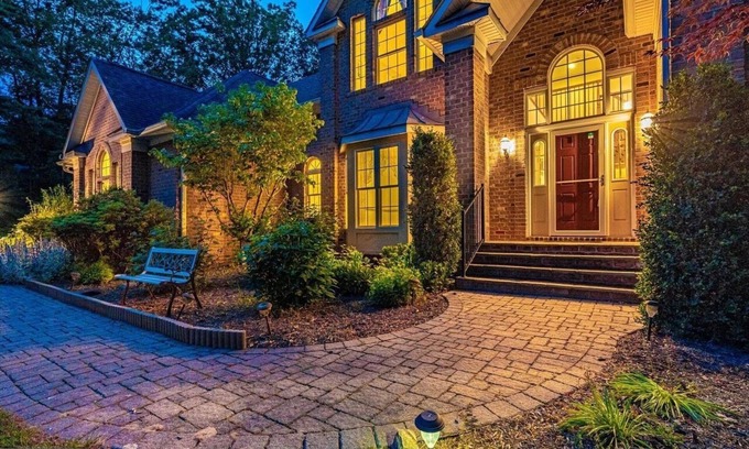 Frederick Casa | Scenic Private Escape with Modern Comforts Nestled Near DC, Appalachian & More.