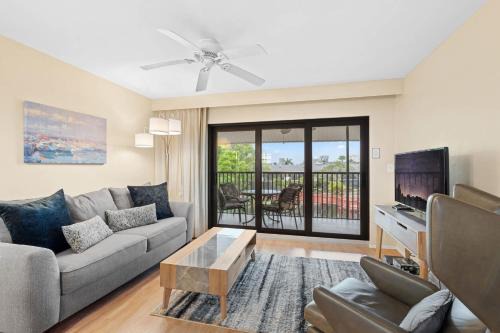Park Shore Casa | Scenic Resort Views From This 3rd Floor Deluxe Condo