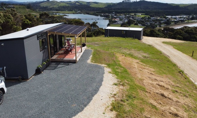 Cable Bay Cabina | Scenic Retreat