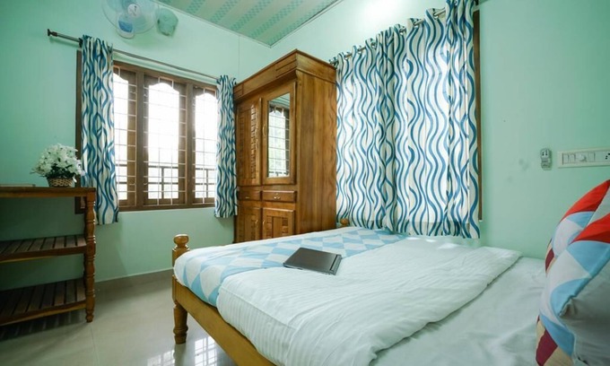 Devikolam Cabaña | Vistas panorámicas / 3BHK Cottage Stay en Anachal / Munnar