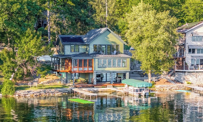 Fair Haven Casa | Scenic Views, Private Dock: Lake Bomoseen Retreat!