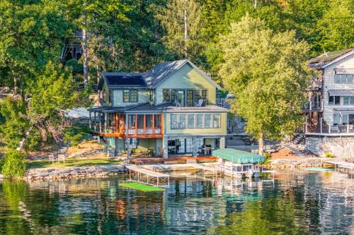 Fair Haven Casa | Scenic Views, Private Dock Lake Bomoseen Retreat!