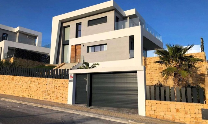 Finestrat Villa | Villa panorámica con piscina climatizada