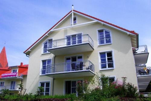 Alt Gaarz Casa | Schön gelegene Fewo mit Poolnutzung, Terrasse, Blick auf Salzhaff, 2 Slz