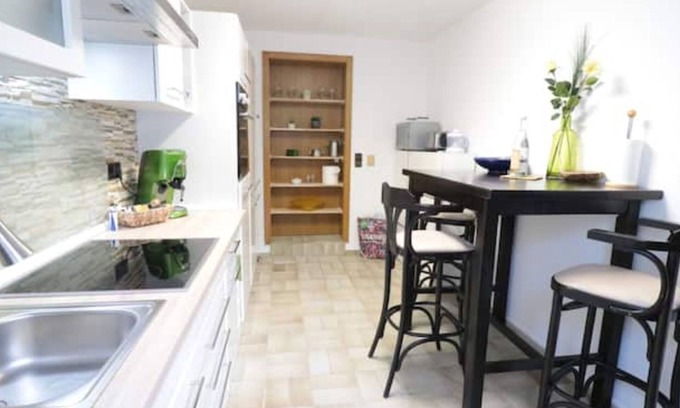 Neckarbischofsheim Apartamento | Schöne Einliegerwhg in Villa mit Traumlage