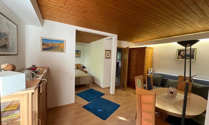 Urdenbach Apartamento | Schöne und Gemütliche Wohnung in Düsseldorf Neben dem Berühmten Schloss Benrath