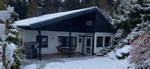 Wakenfeld Casa | Schönwald Waldchalet am Musenberg