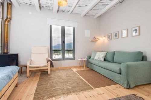 Kouses Casa | Schefflera Apartment, With Mountain View