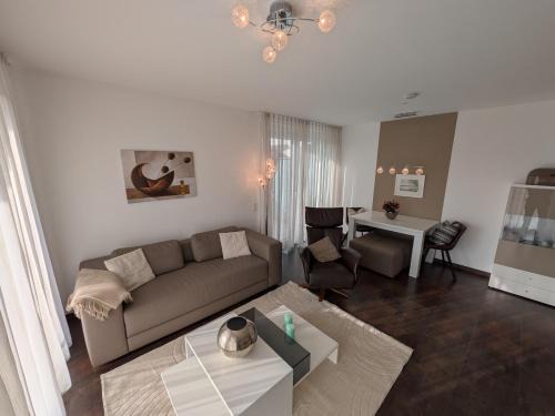 Bad Bellingen Apartamento | Schicke Ferienwohnung am Golfplatz