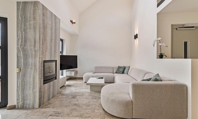 Mechelen Apartamento | Schitterende loft met jacuzzi en sauna in Mechelen