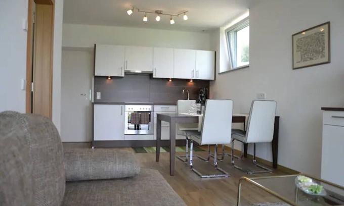 Berg/Monte Apartamento | "Schlern" vacation apartment with garden, breathtaking view and organic bathing pond