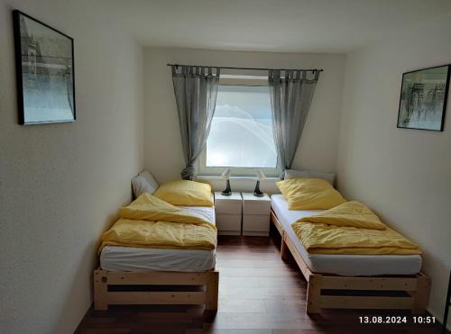 Stockstadt am Main Apartamento | Schleusenapartment mit Klimaanlage und Kamin