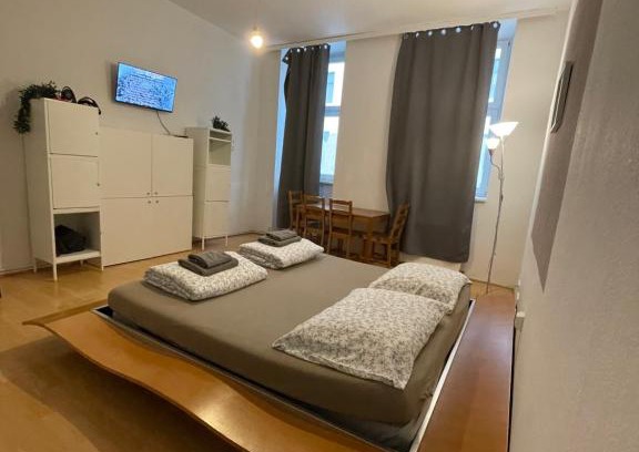 Landstrasse Casa | Schloss Belvedere Private Rooms
