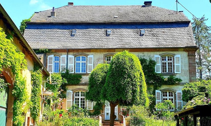 Hilbringen Apartamento | Schloss Hilbringen