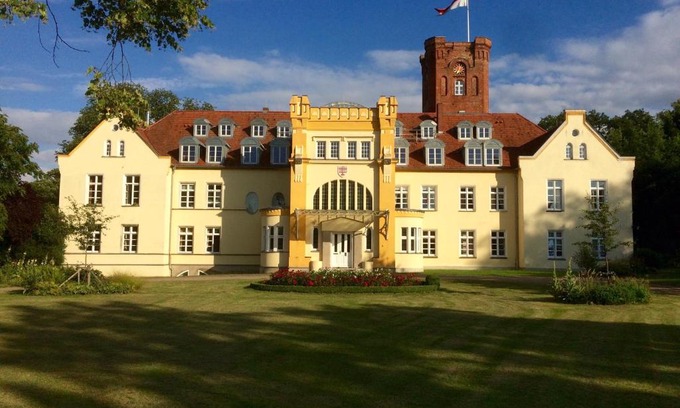 Lelkendorf Apartamento | Schloss Lelkendorf - Fewo Parkblick